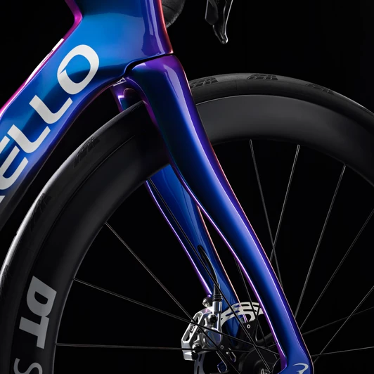 Pinarello-Dogma-F- Pinarello Dogma F Luxter blue shiny